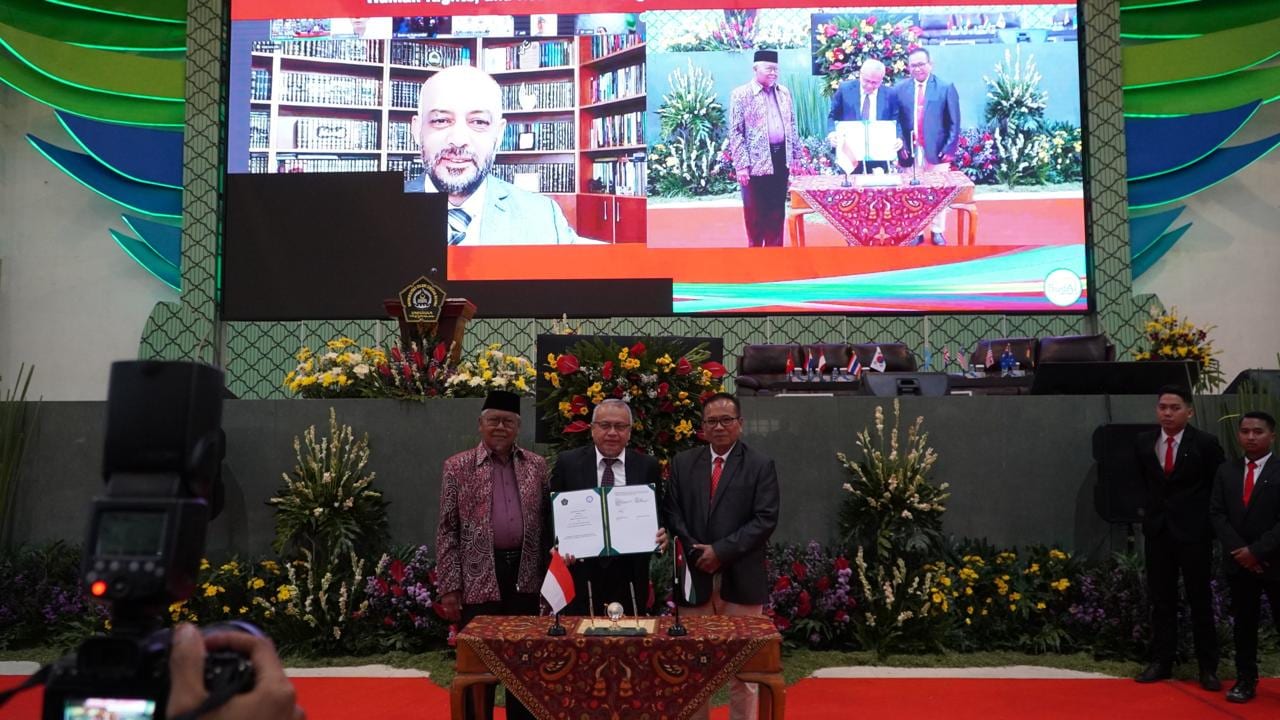 Signing of a cooperation agreement during LICS 2025