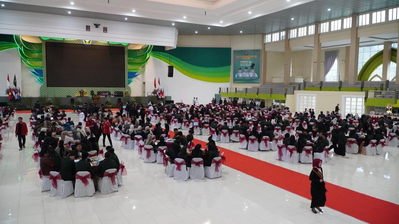 LICS 2025 participants at the UNISSULA auditorium